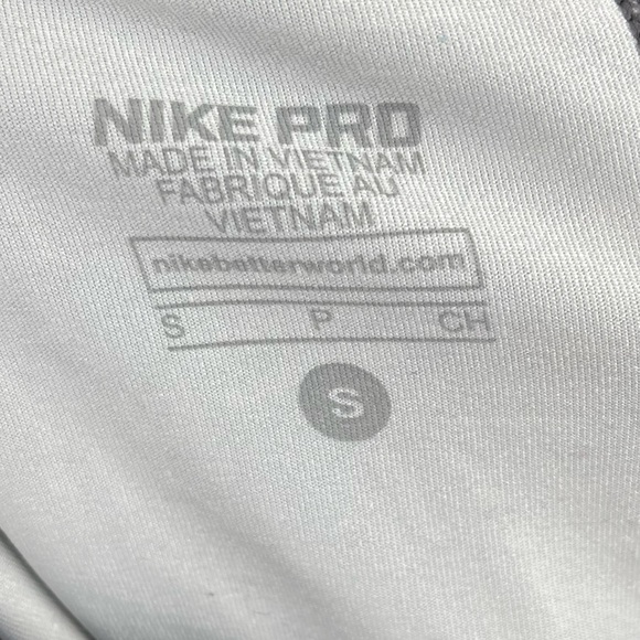 Nike Pro Hypercool Drift Capri Leggings Gray White Mid Rise Athletic Small - Picture 10 of 12
